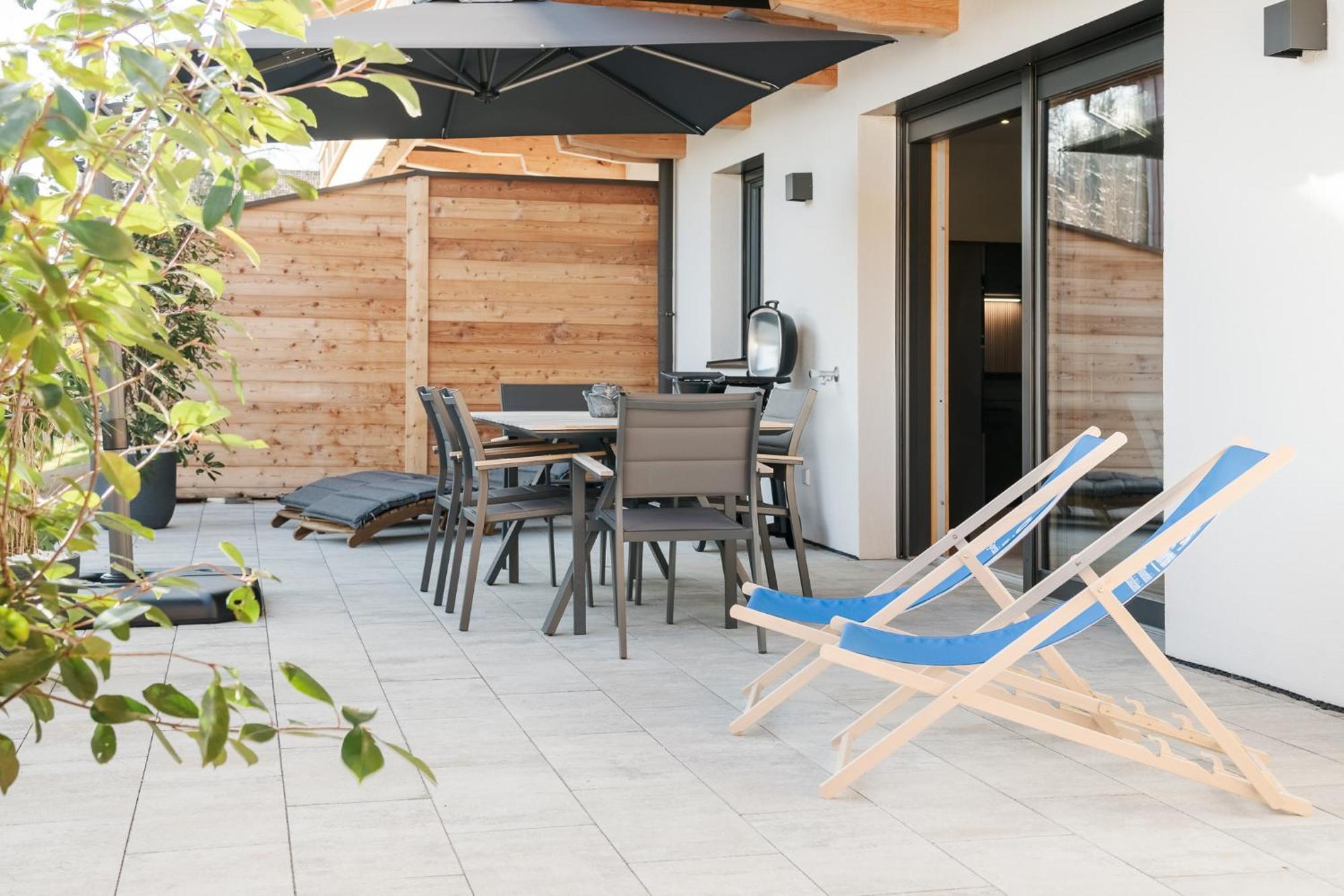 Fenjoy: Ferienapartment Mit Terrasse / Zentral / Bbq