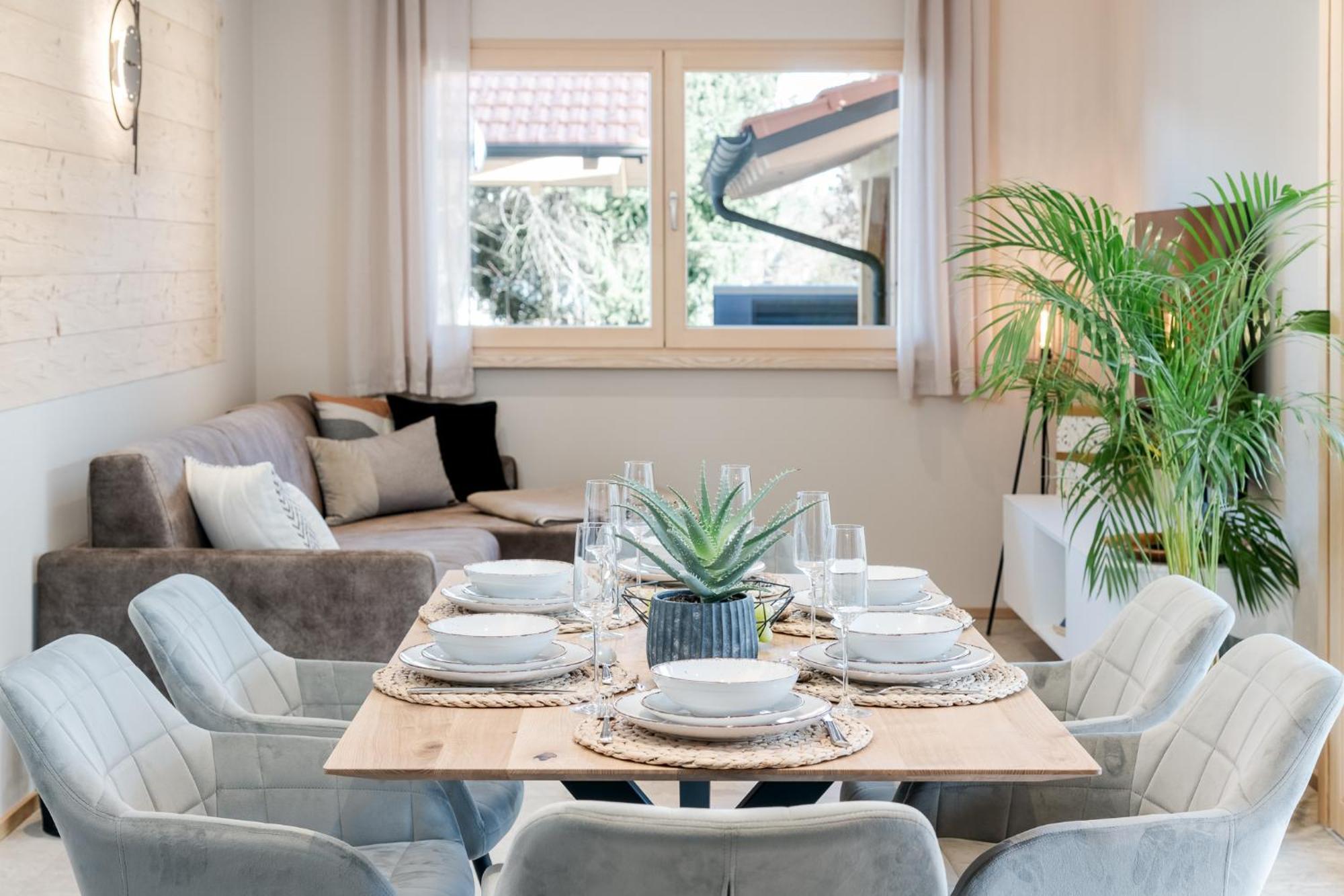Fenjoy: Ferienapartment Mit Terrasse / Zentral / Bbq Apartment