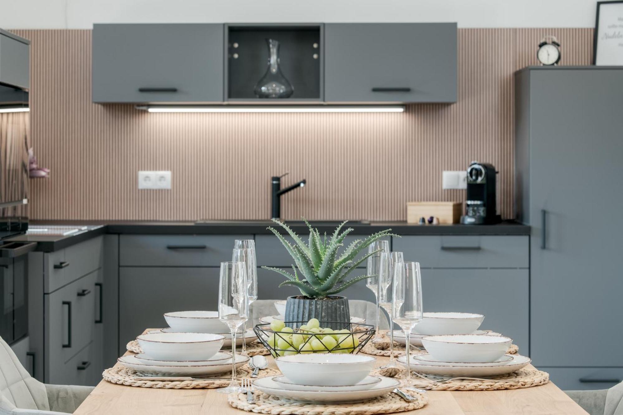 Fenjoy: Ferienapartment Mit Terrasse / Zentral / Bbq